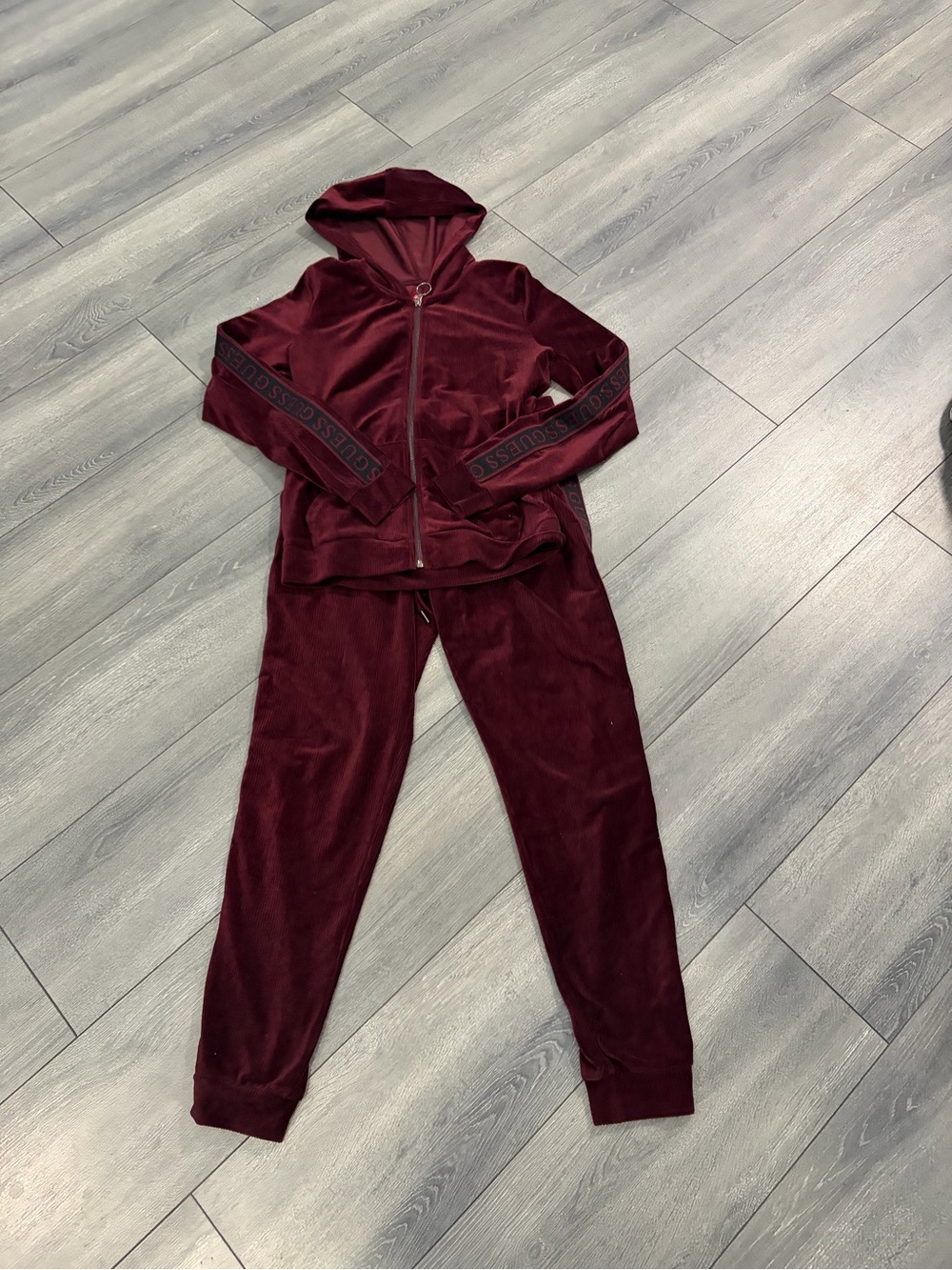Guess Velour Hooded Track Pants Set - Burgundy